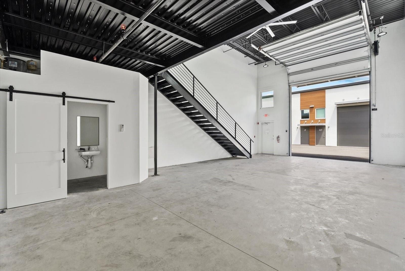 6566 PALMER PARK CIR #1