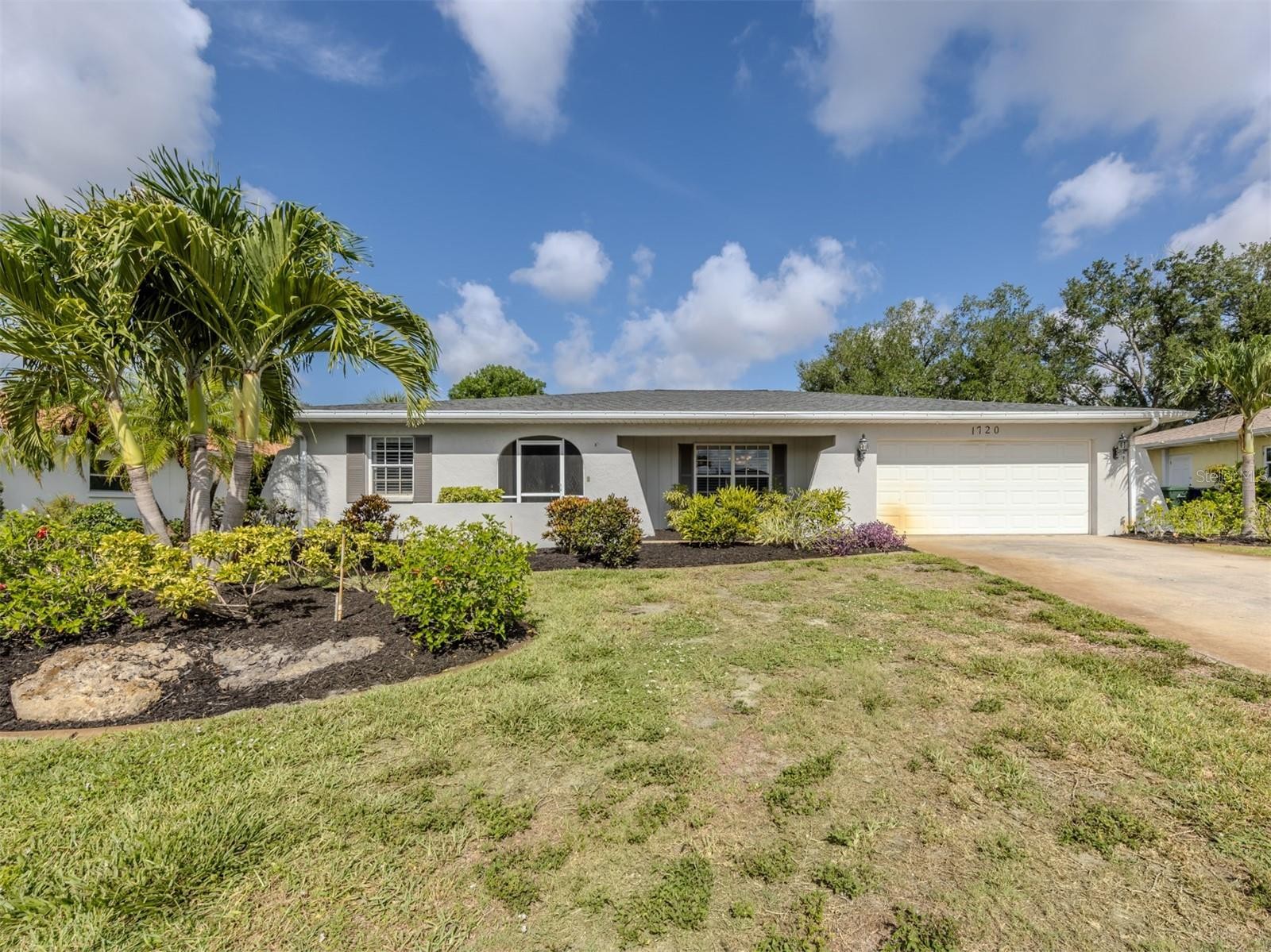 1720 SANDY CT
