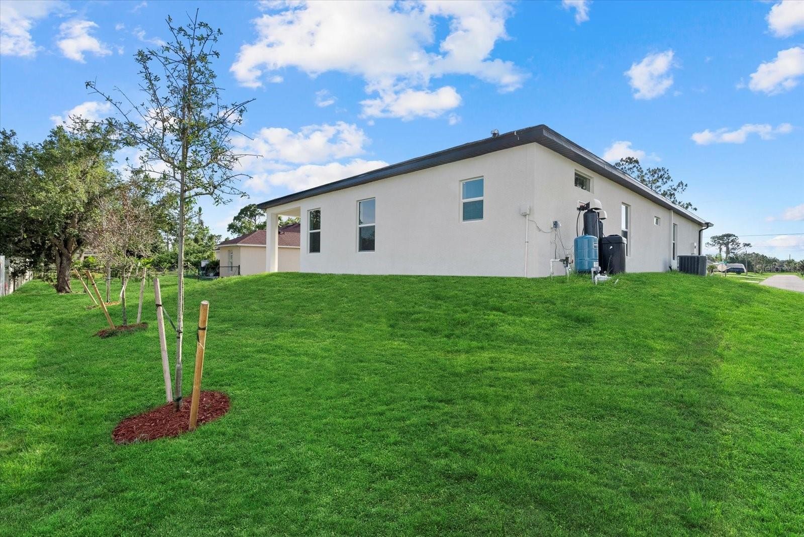 1486 ARDISIA ST