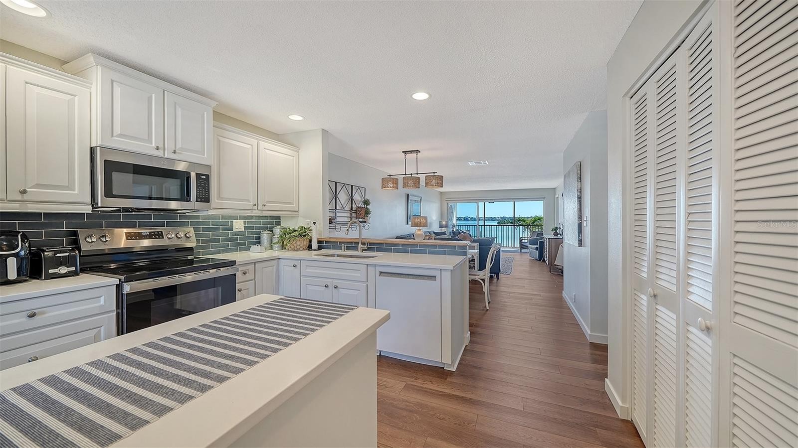 8977 MIDNIGHT PASS RD #222