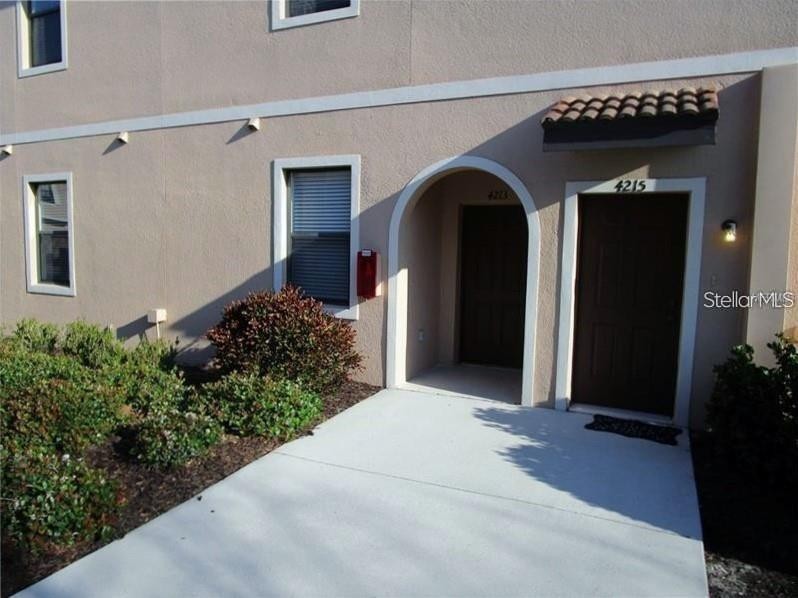 4213 VIA PIEDRA CIR #8-104