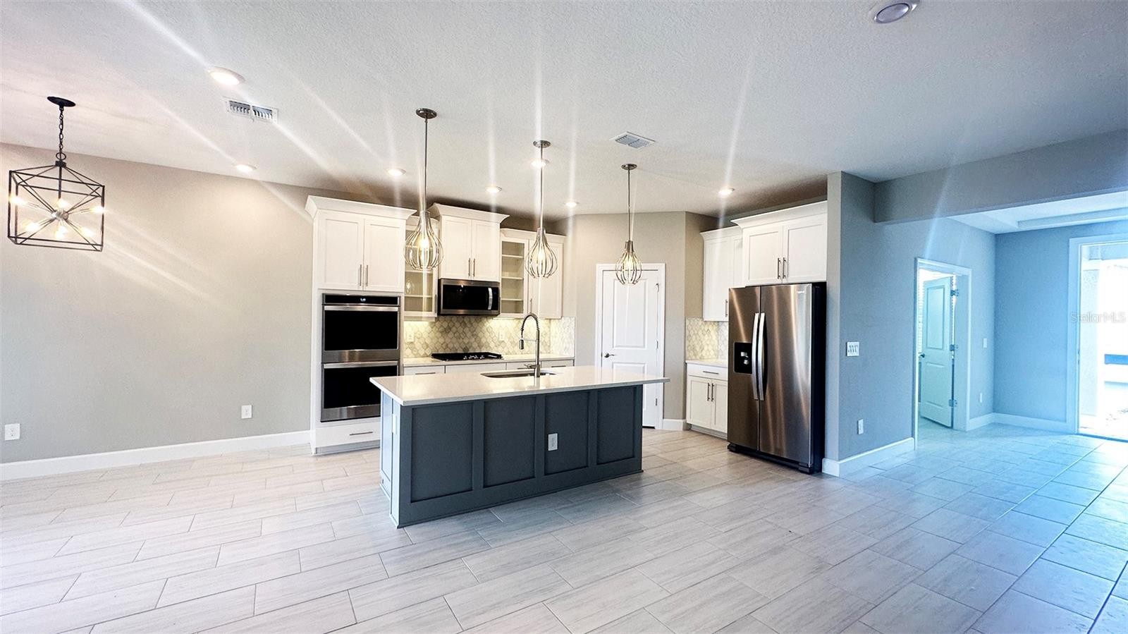 3806 SAVANNA PALMS CT