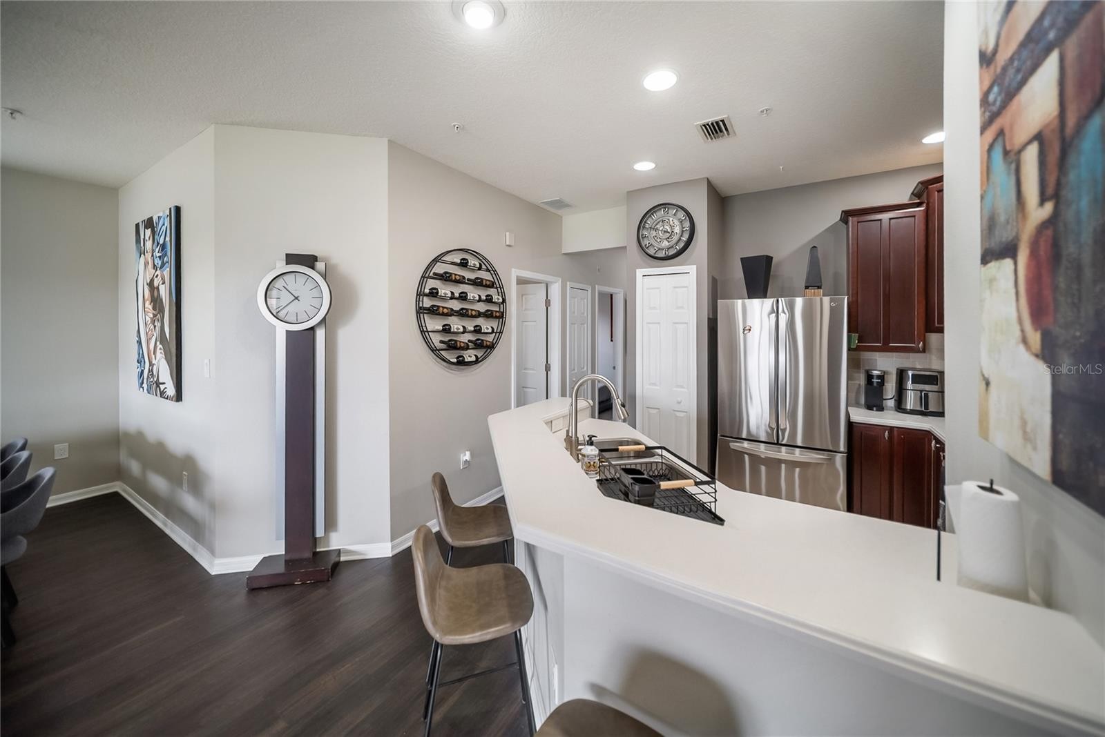 3760 PARKRIDGE CIR #23-204