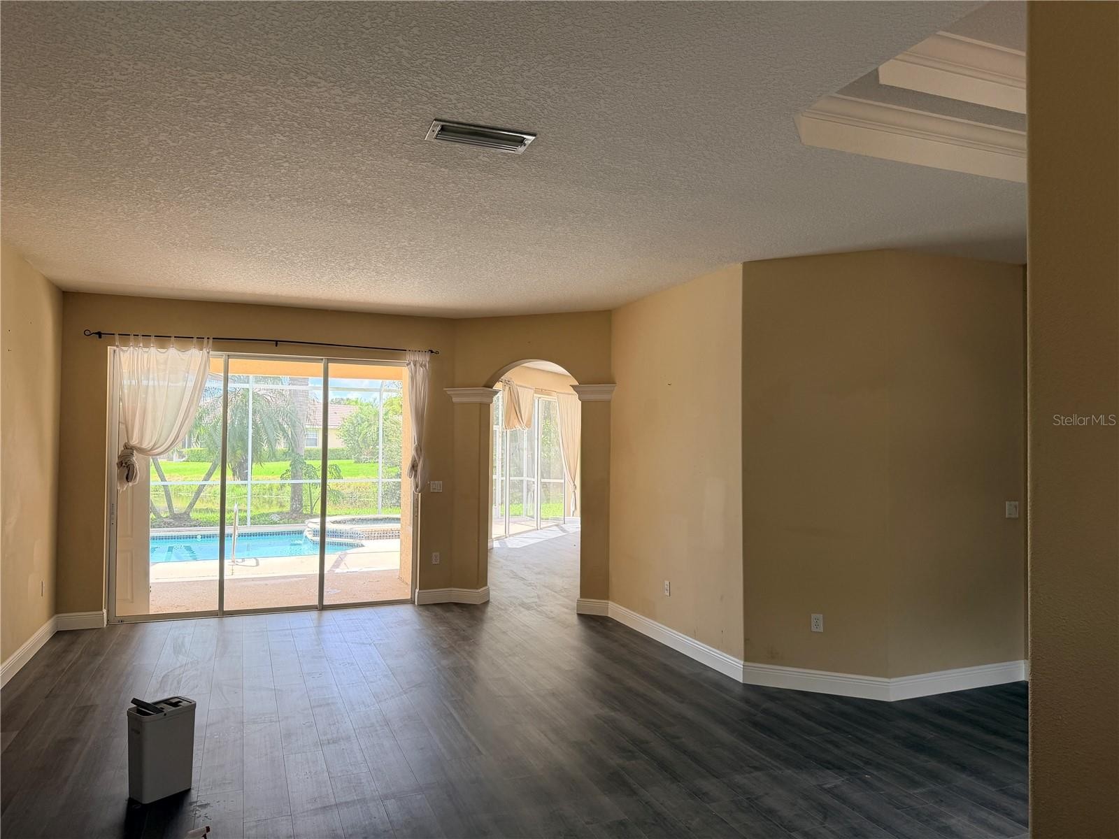 4621 SWEETMEADOW CIR