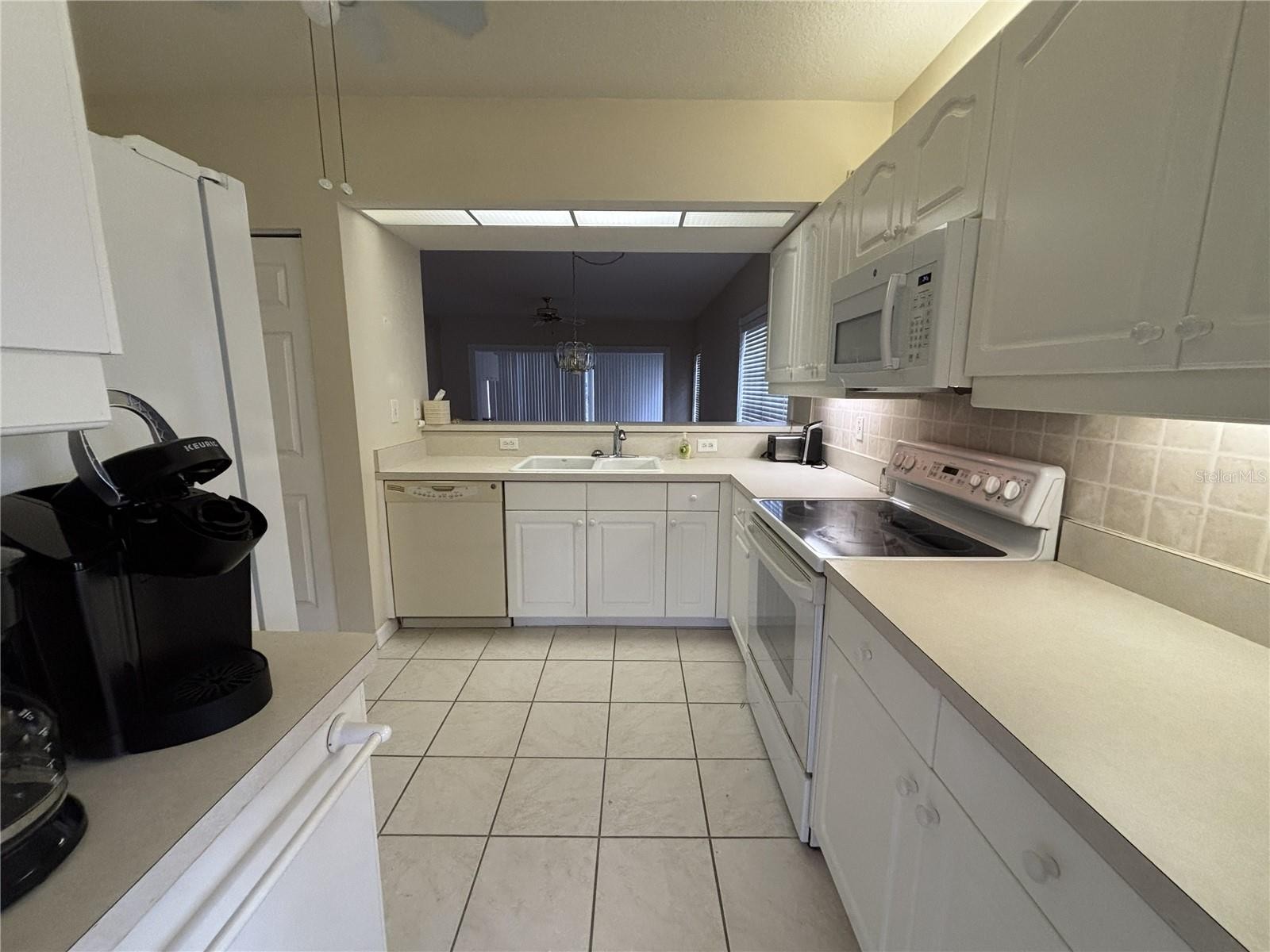 318 CLEARBROOK CIR #106