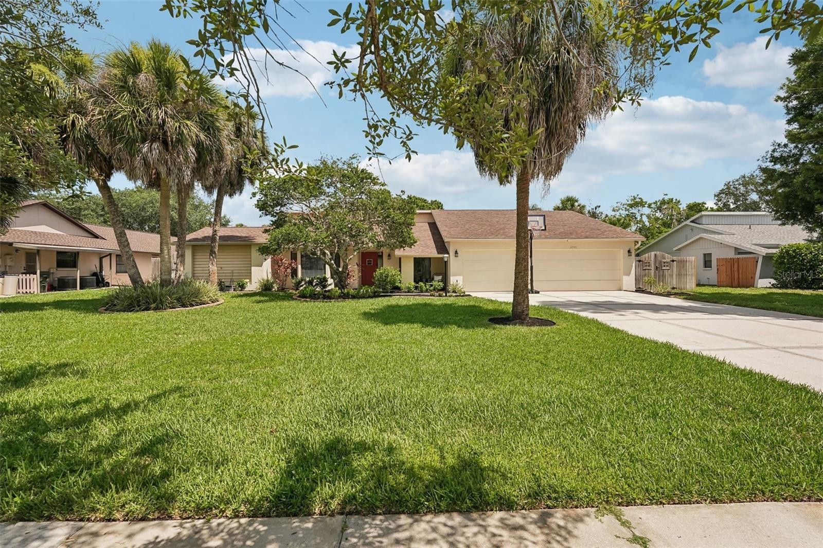 3941 KINGSTON DR