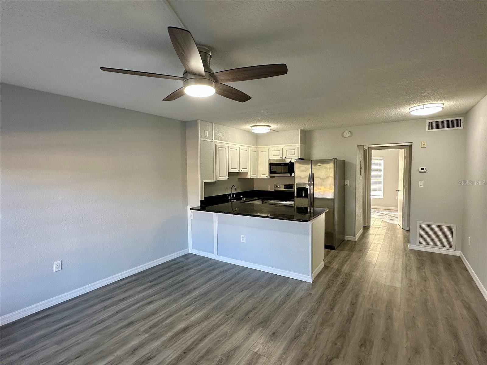 1860 PHILLIPPI SHORES DR #2B