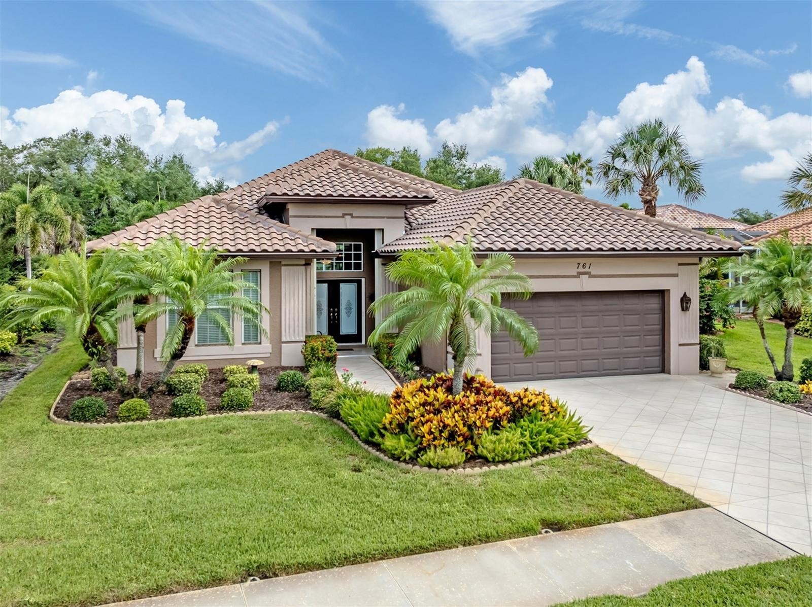 761 SILK OAK DR