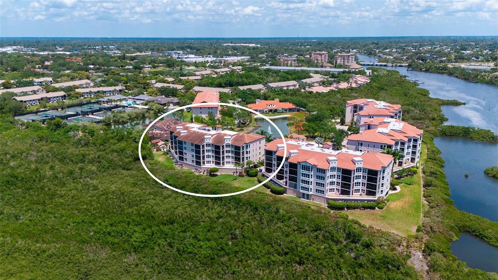 5420 EAGLES POINT CIR #206