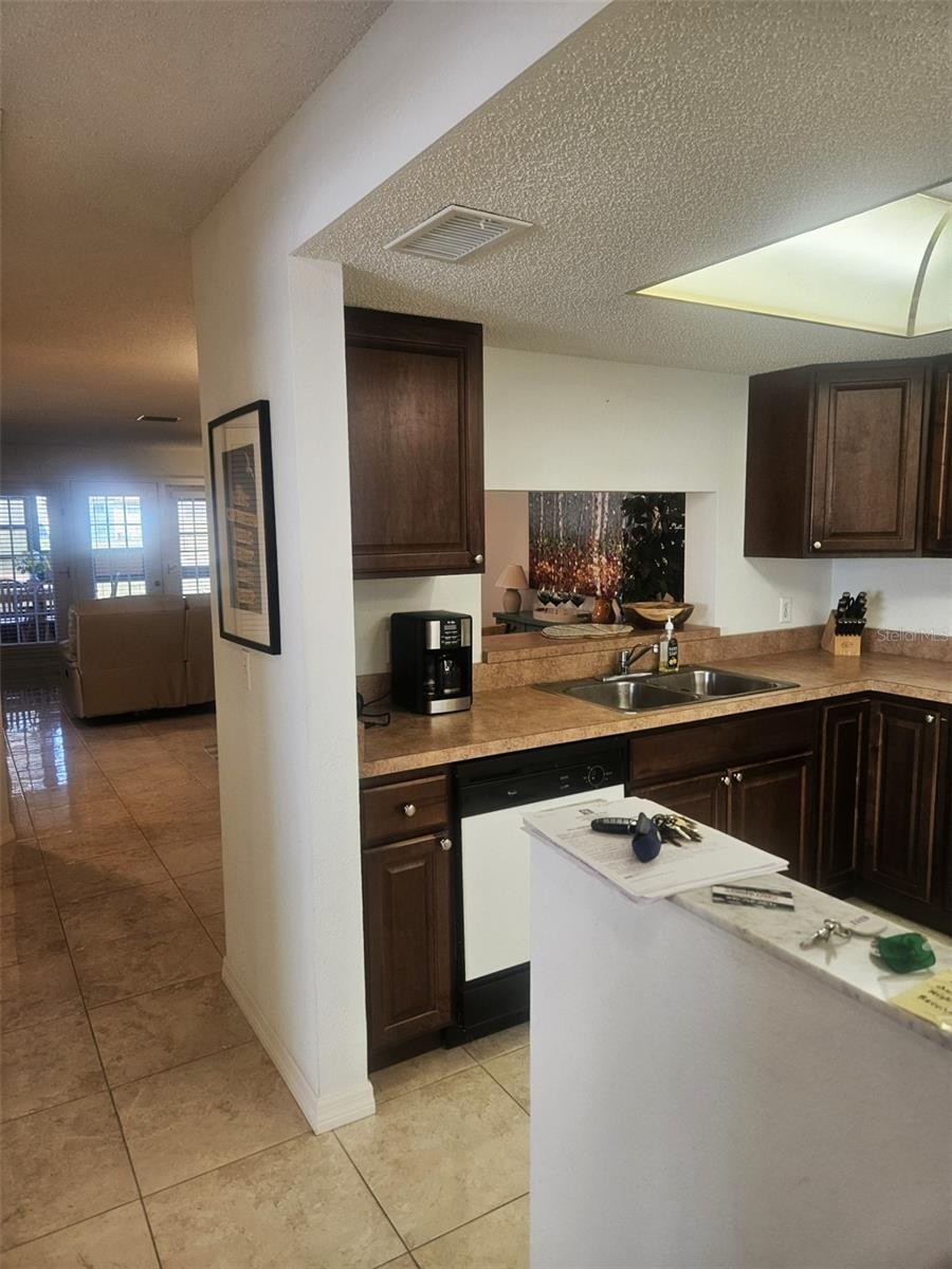 307 PINE HOLLOW CIR #307