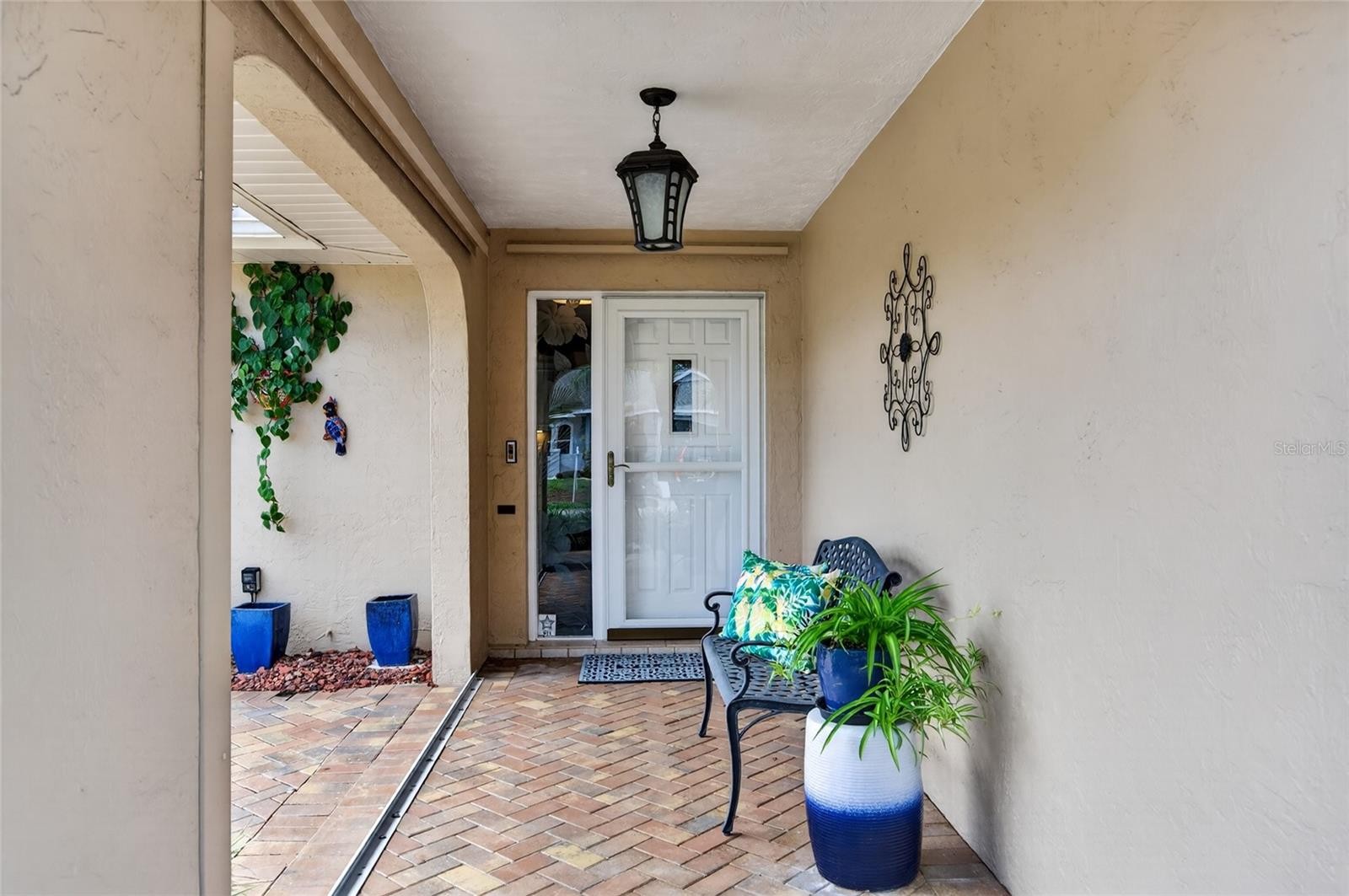 156 HOURGLASS DR