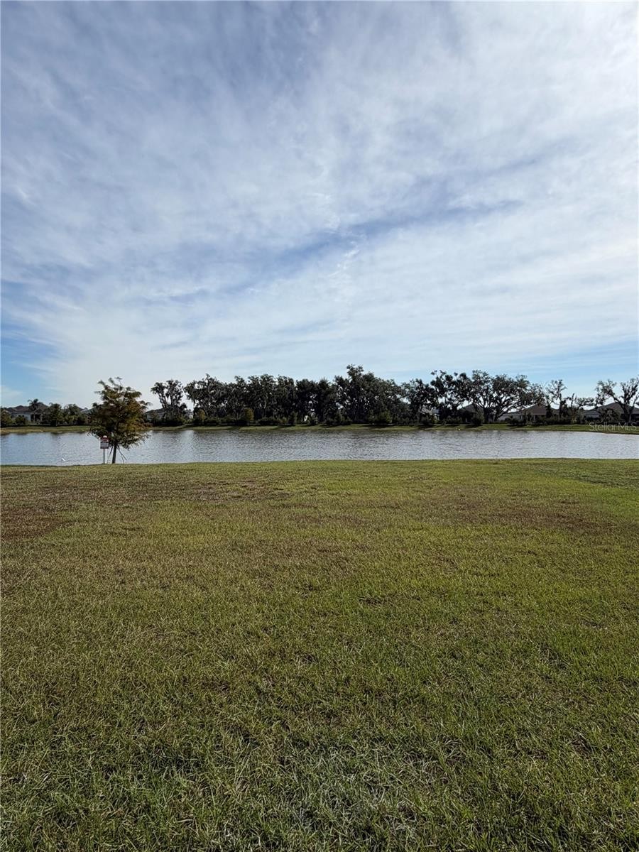 4504 HAWTHORN AVENUE