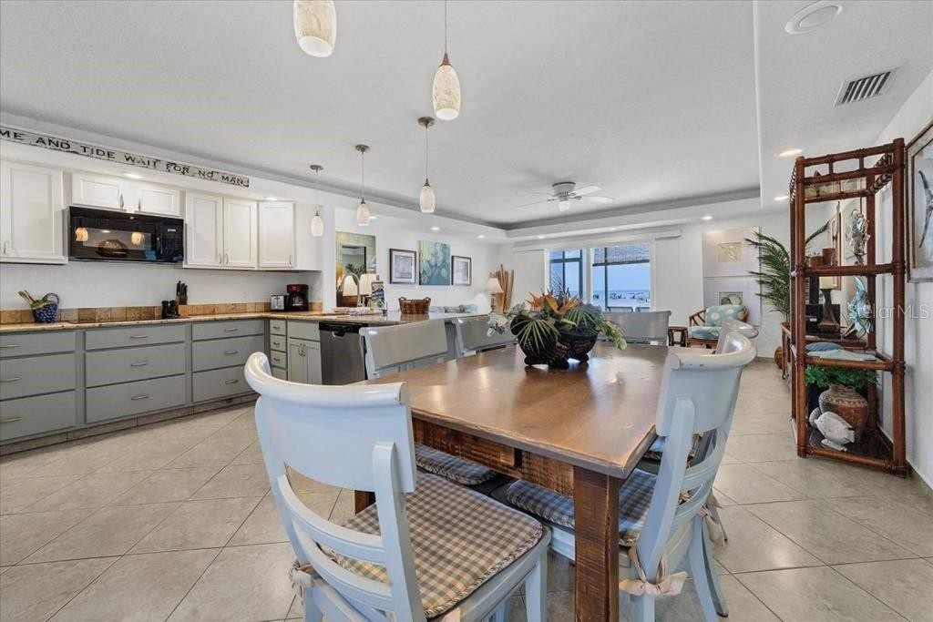 6154 MIDNIGHT PASS RD #104