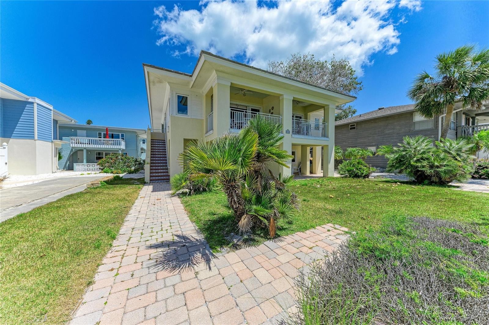 101 PALM AVE #2