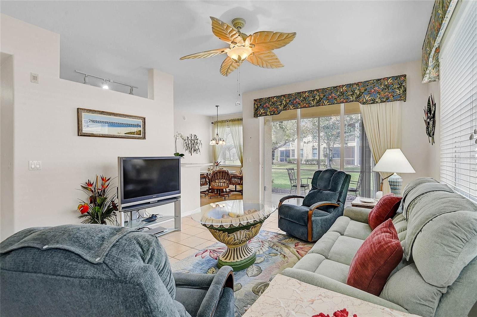 4433 CORSO VENETIA BLVD #B18