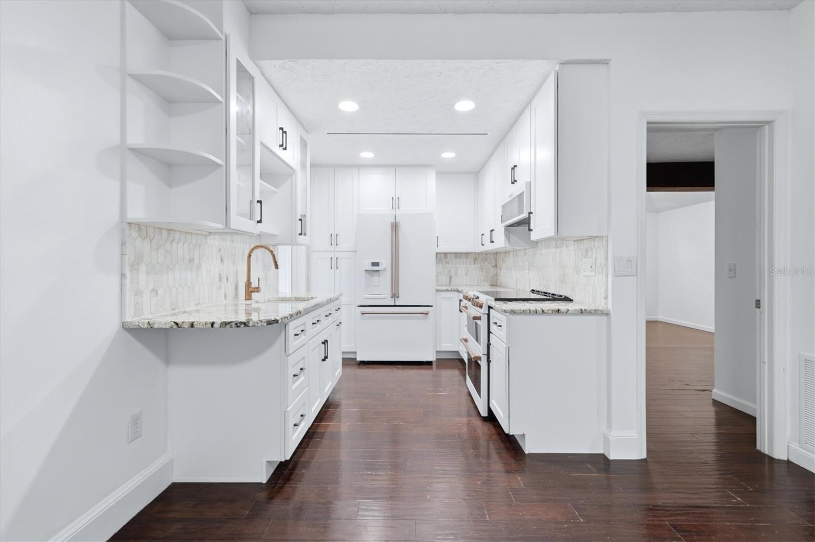 2520 HUNTINGTON AVE