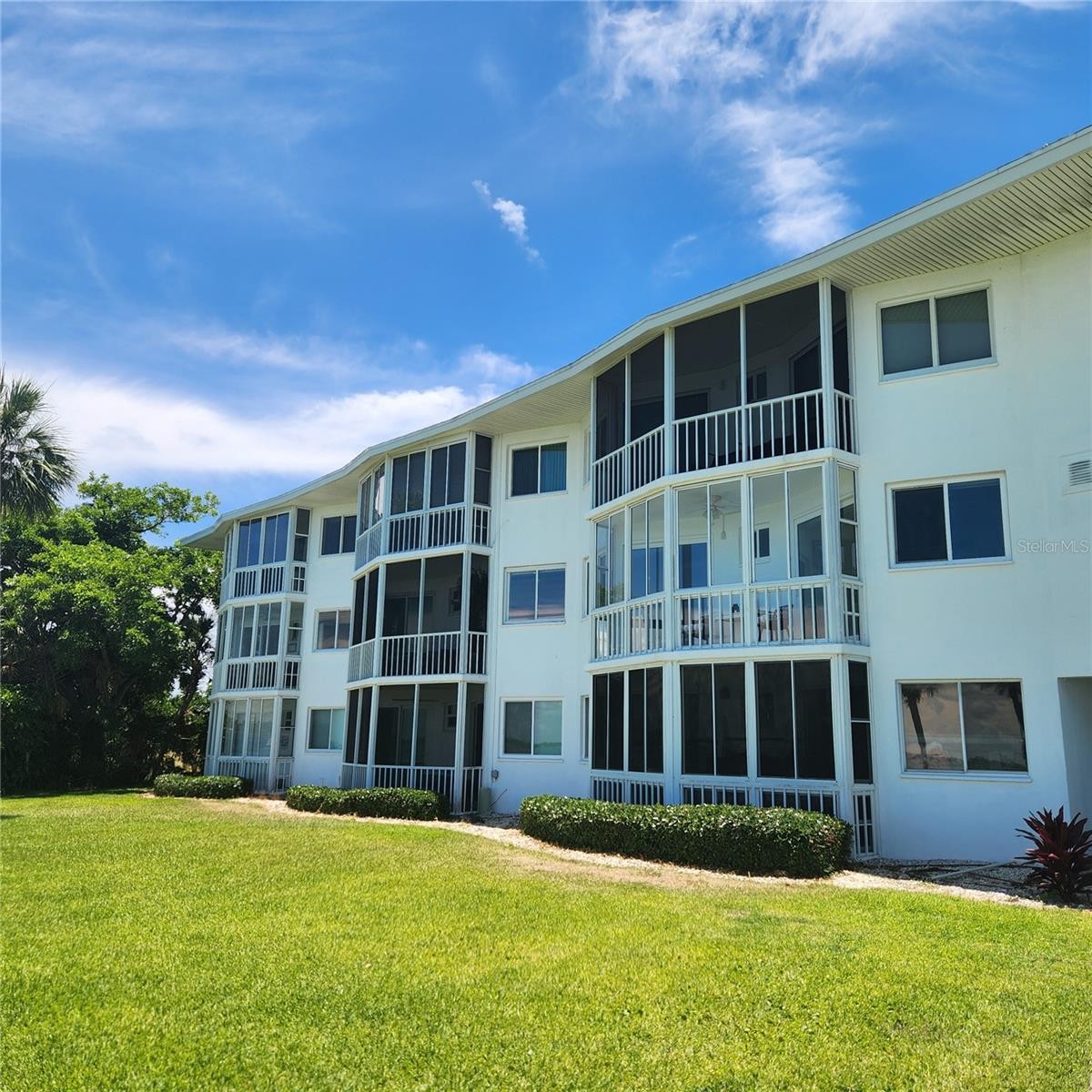 777 JOHN RINGLING BLVD #24