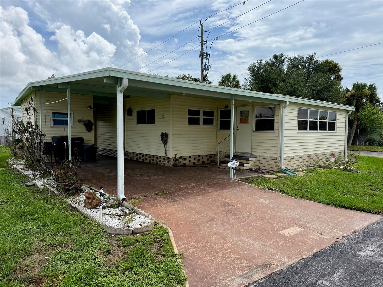 5301 ALGERIA CT