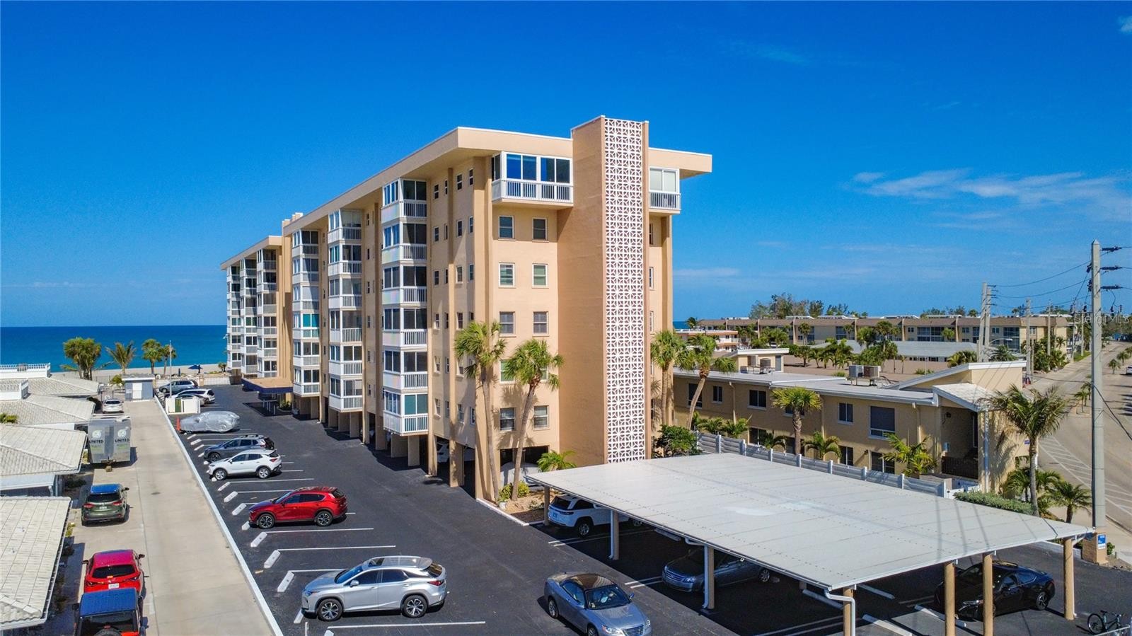 1255 TARPON CENTER DR #510