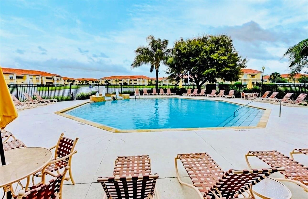 1010 VILLAGIO CIR #104