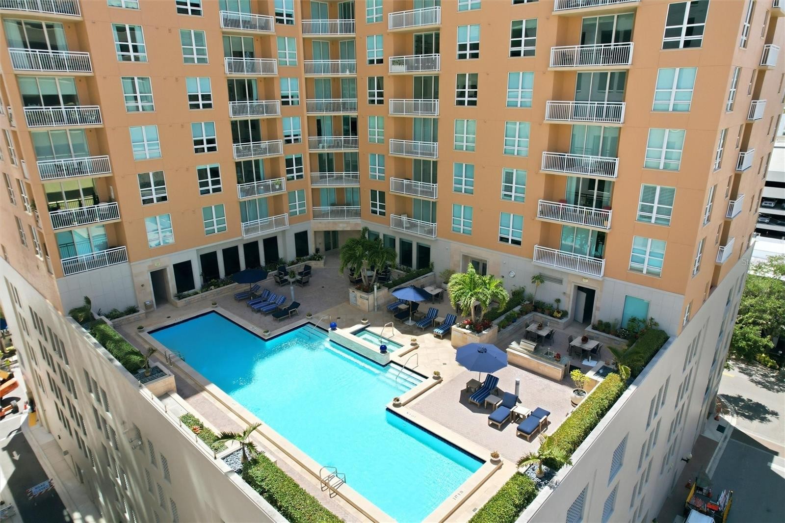 1350 MAIN ST #707