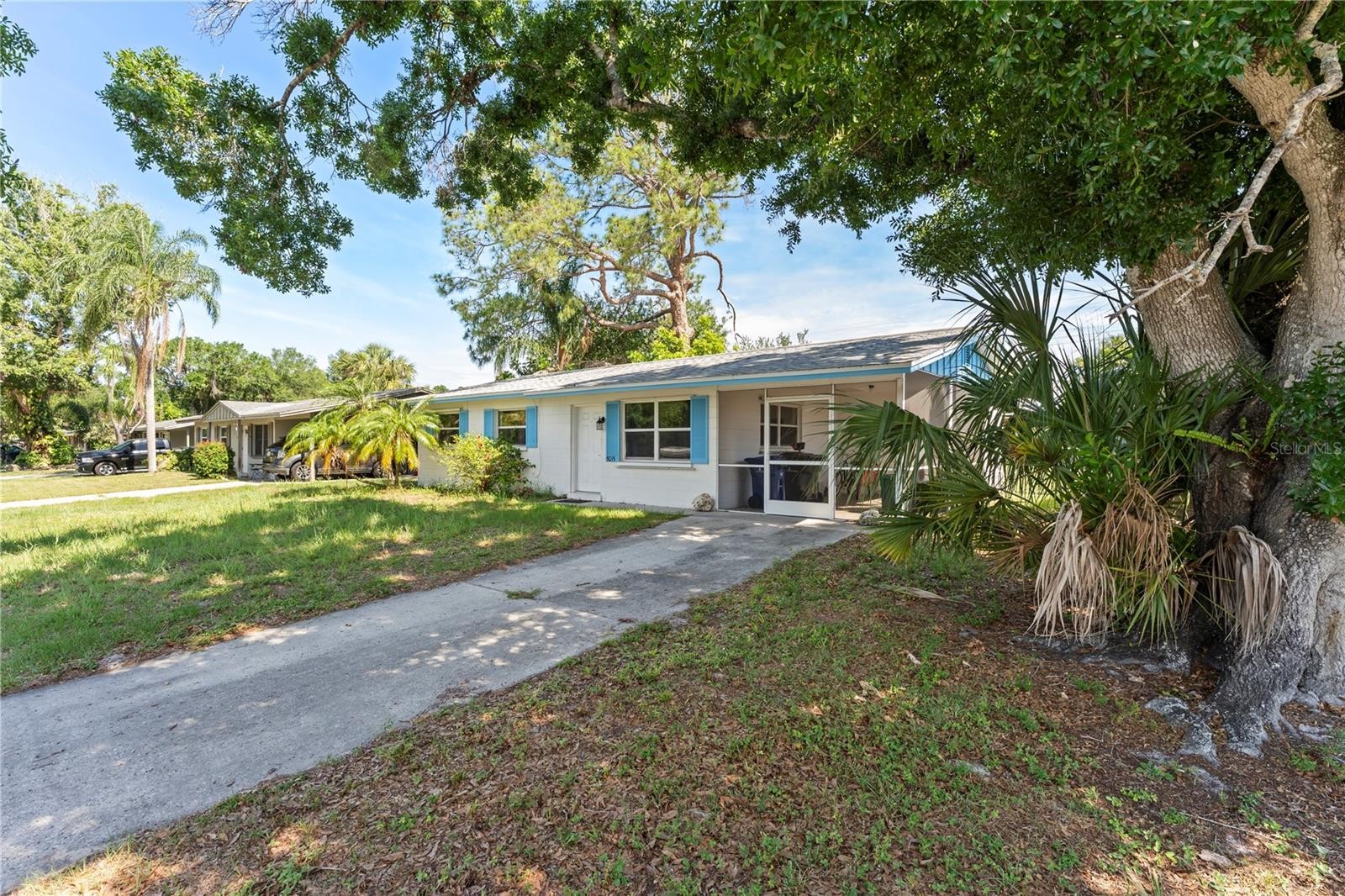 5015 BROOKMEADE DR