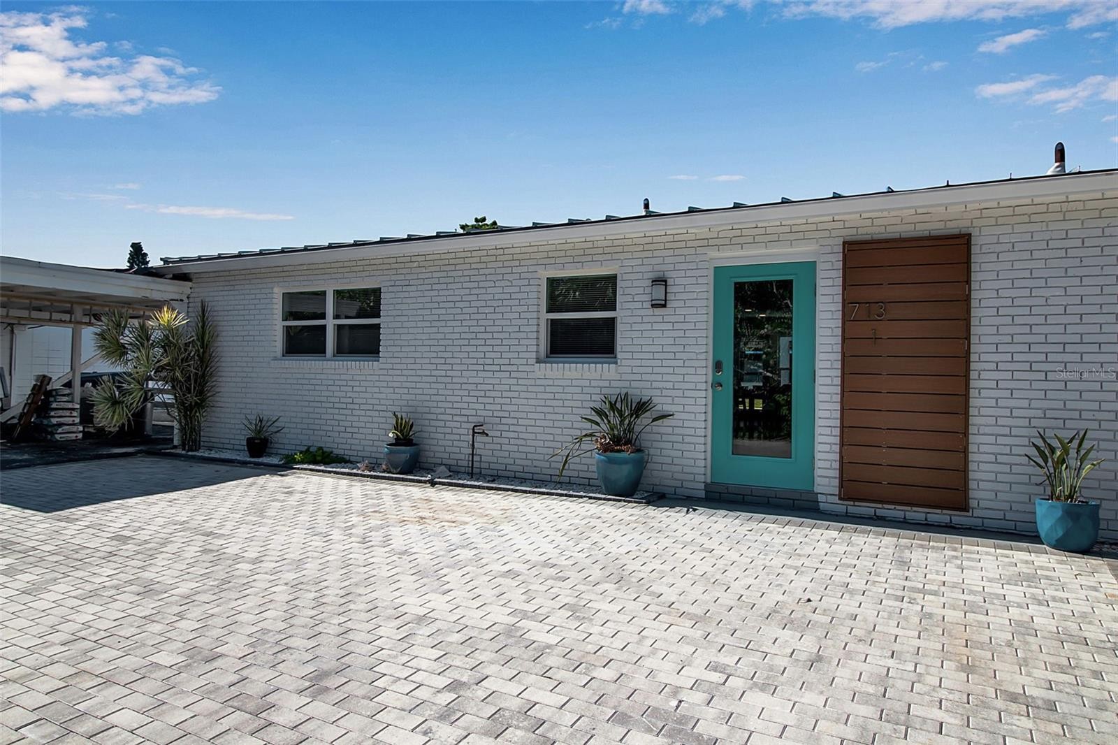 713 SAINT JUDES DR S #1