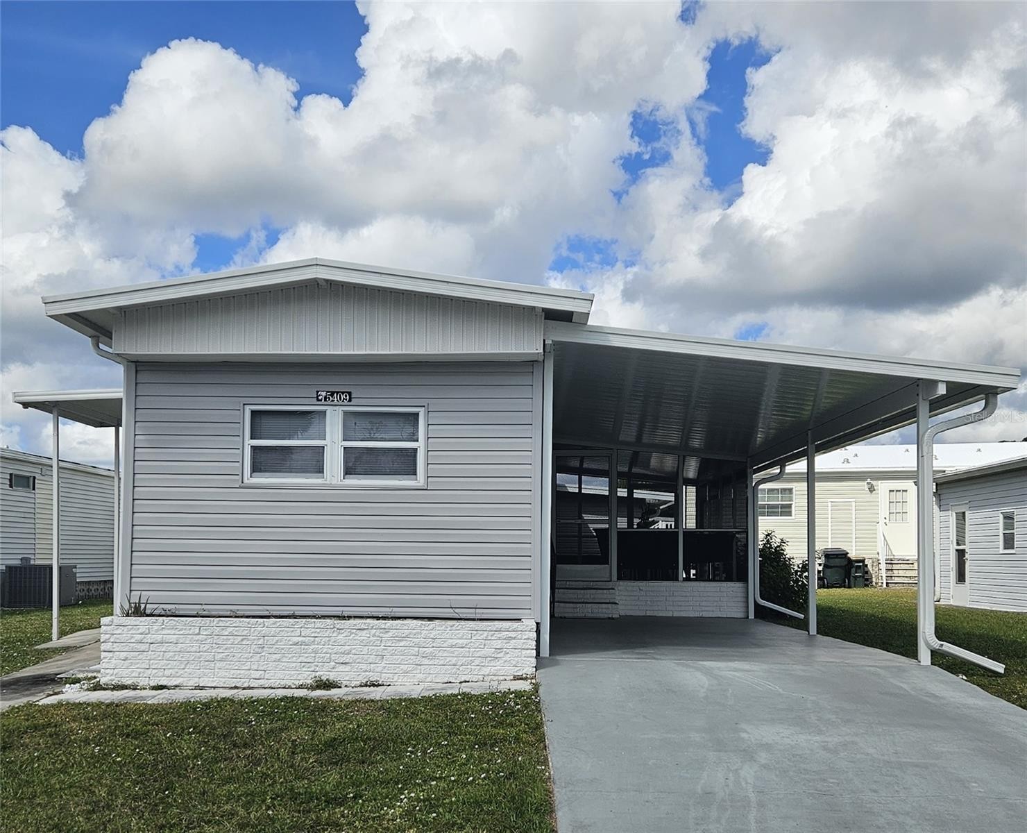 5409 HOLIDAY PARK BLVD