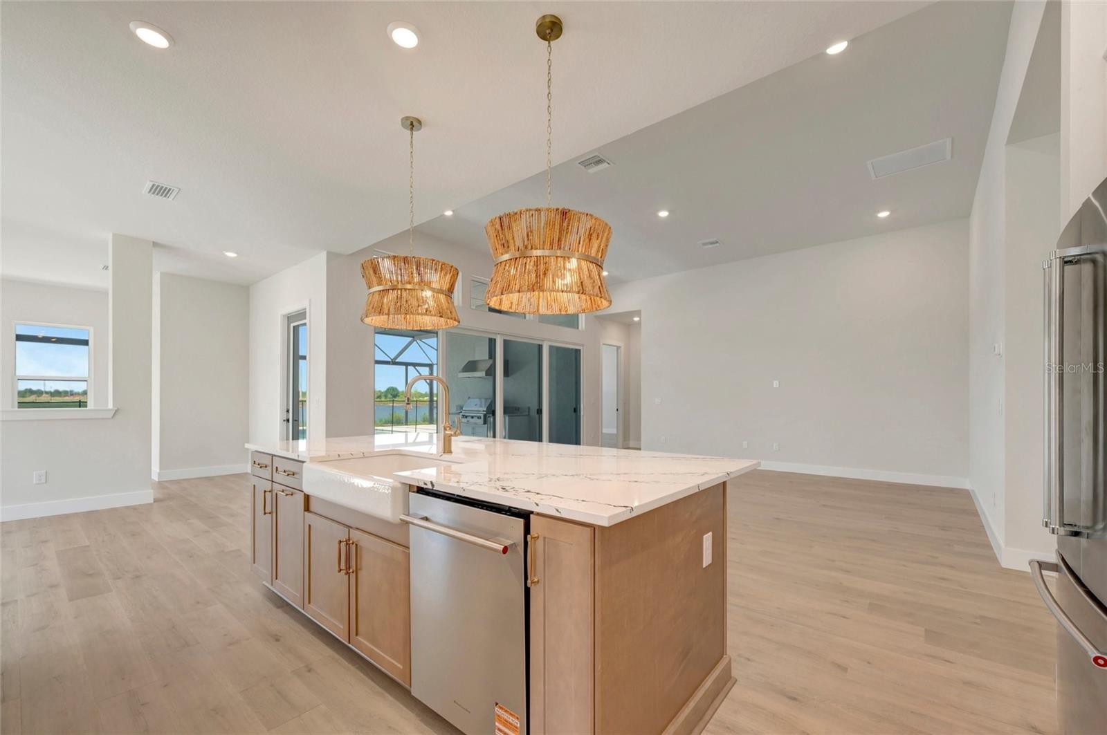 17553 FOXTAIL LOOP