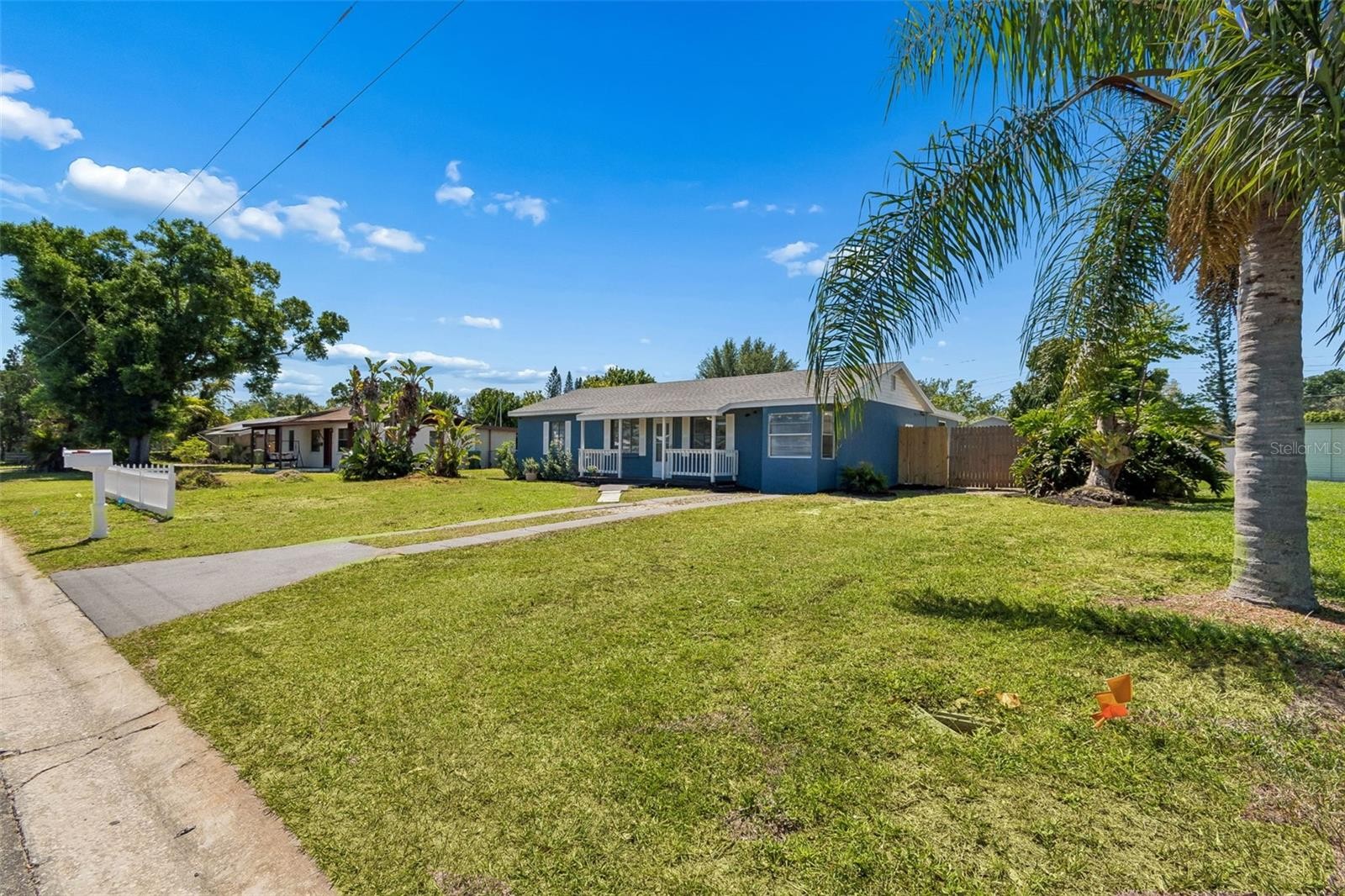2309 21ST AVE W