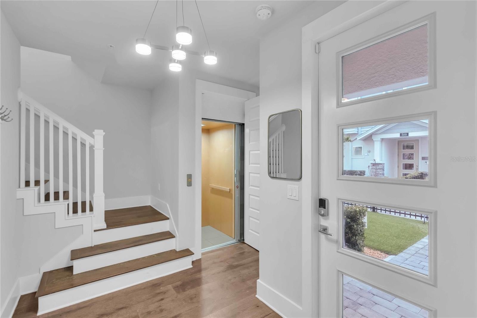 506 LAUREL PARK DR #506