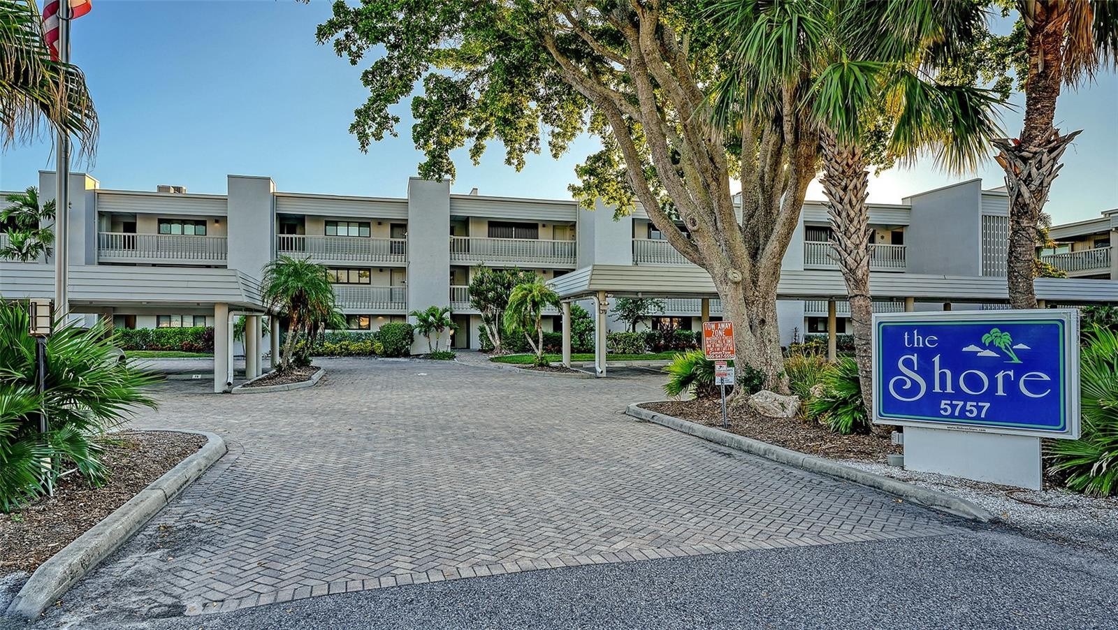 5757 GULF OF MEXICO DR #204