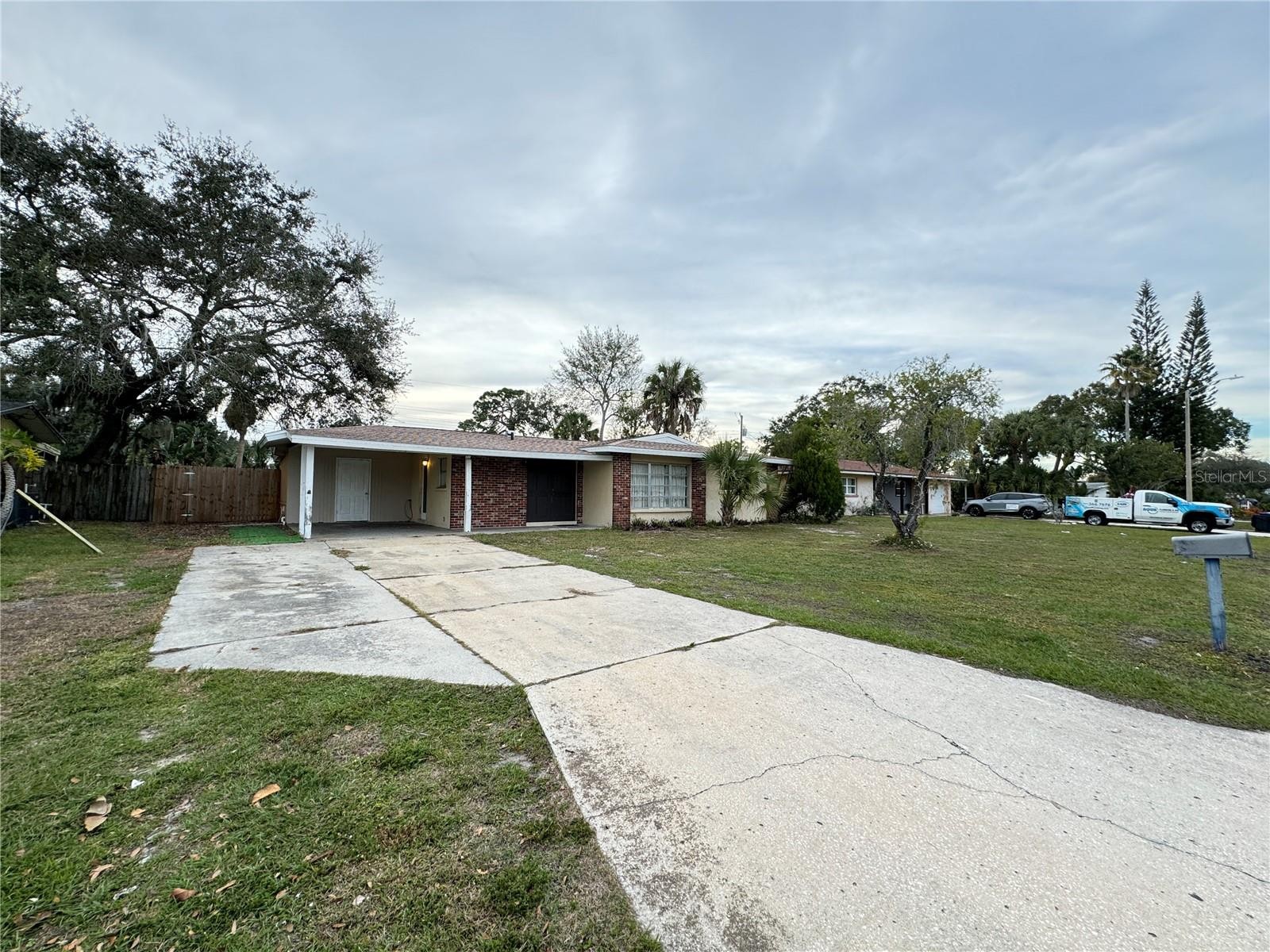 2921 RIDGE AVE
