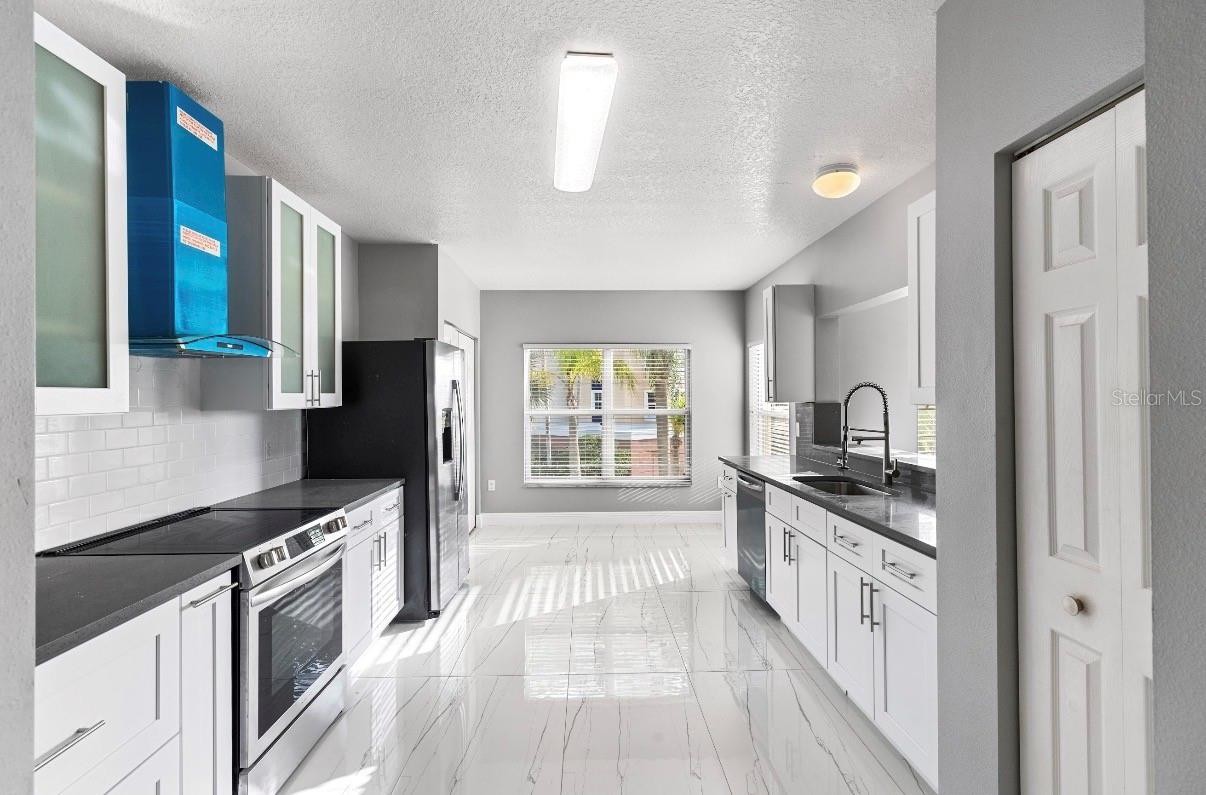 2725 TERRA CEIA BAY BLVD #201