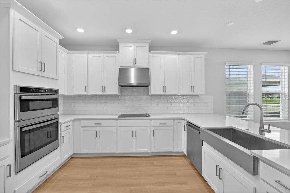 6932 PRAIRIE OAK WAY