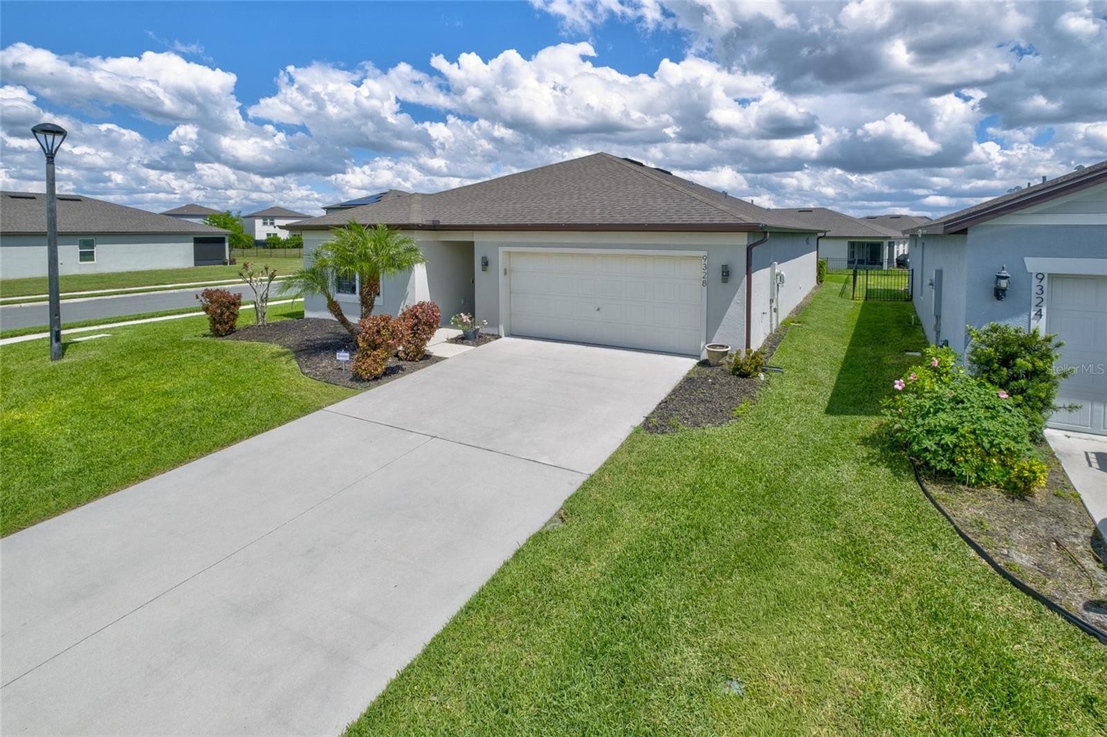 9328 ROYAL RIVER CIR