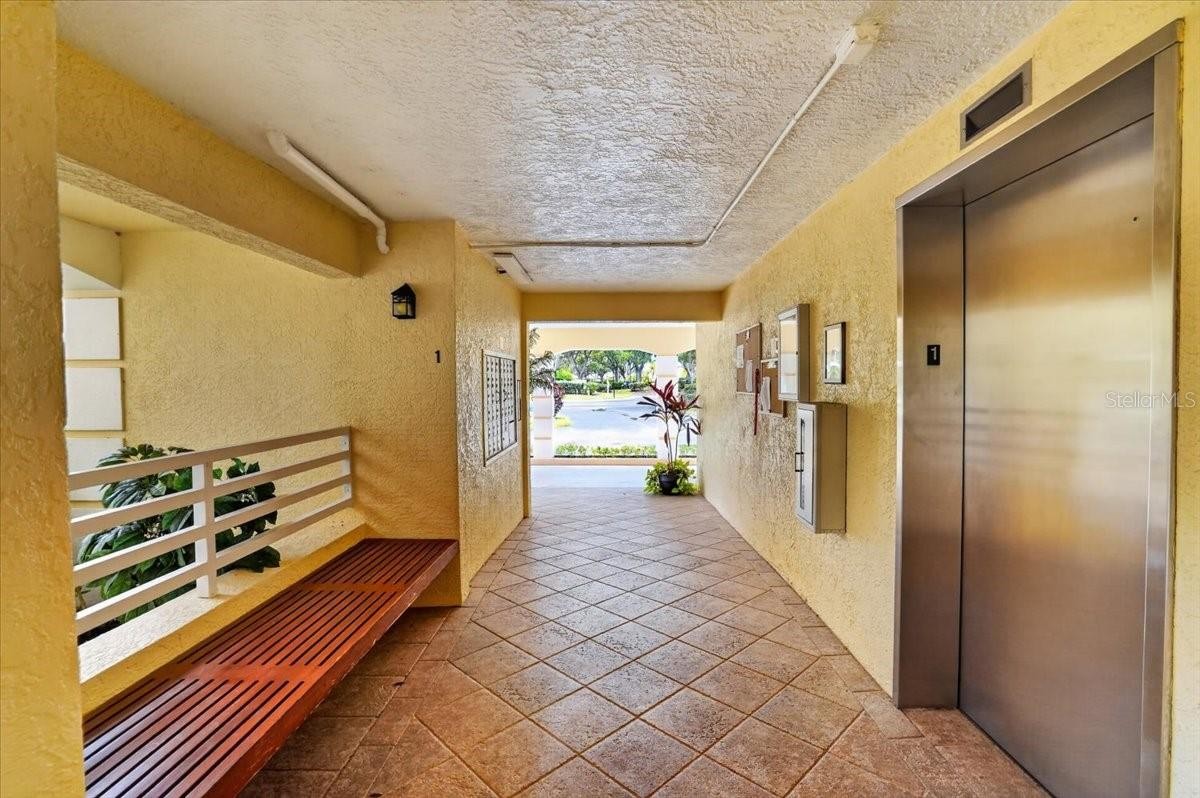 1040 WEXFORD BLVD #1040