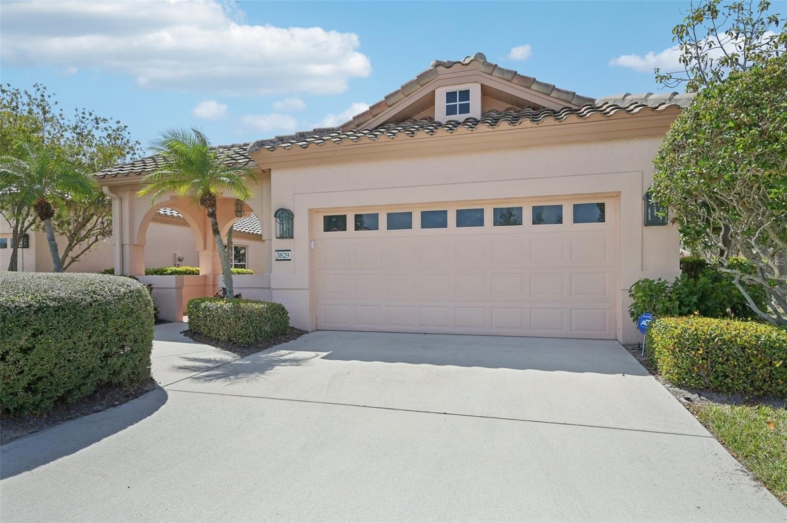 3829 Alamanda Dr Sarasota Florida 34238