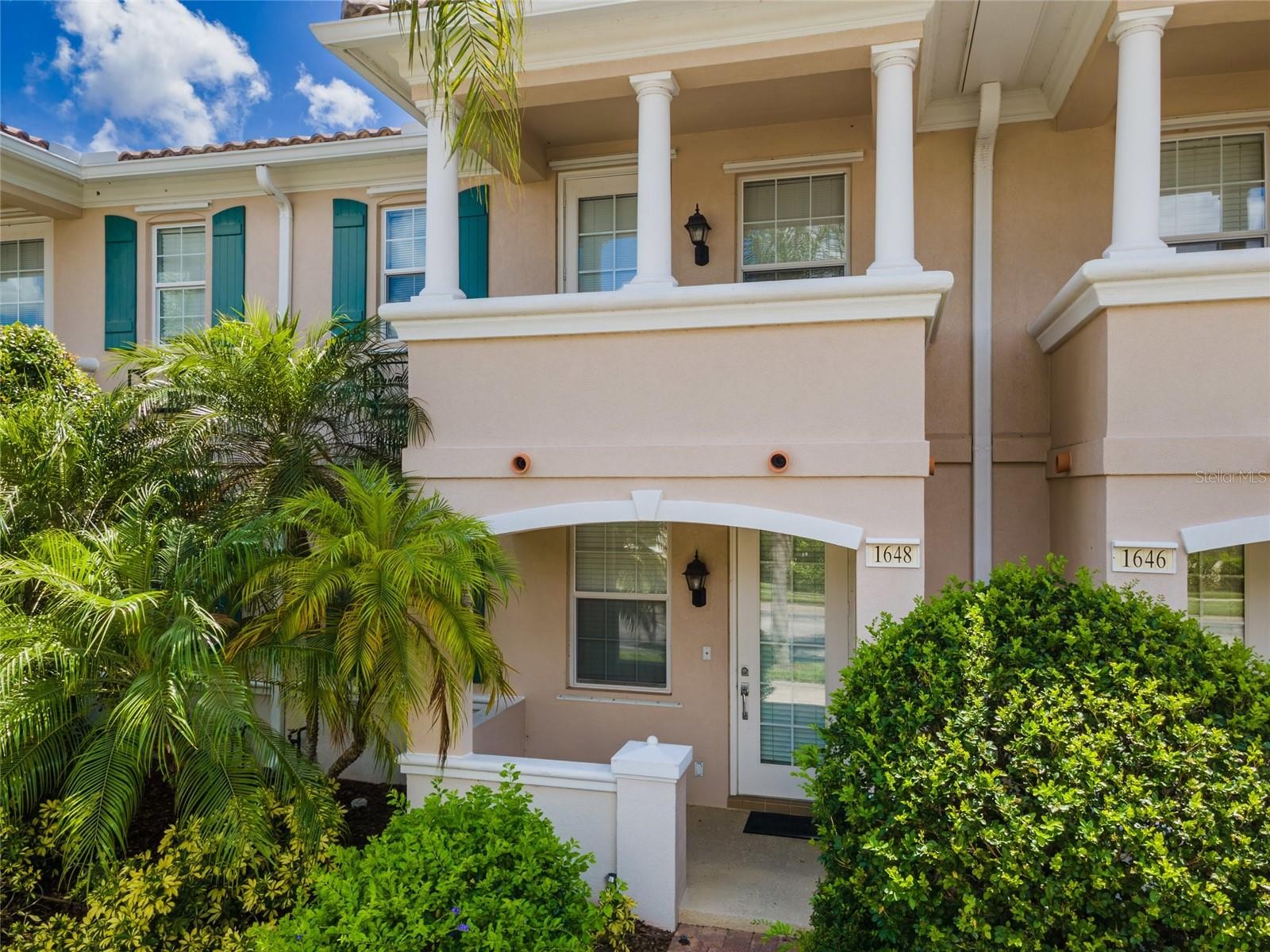1648 NAPOLI DR W