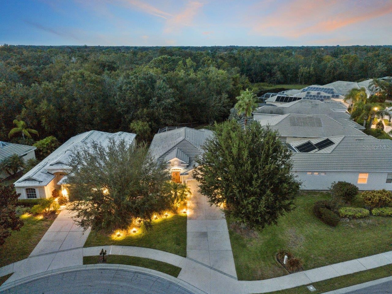 12124 MAPLE RIDGE DR