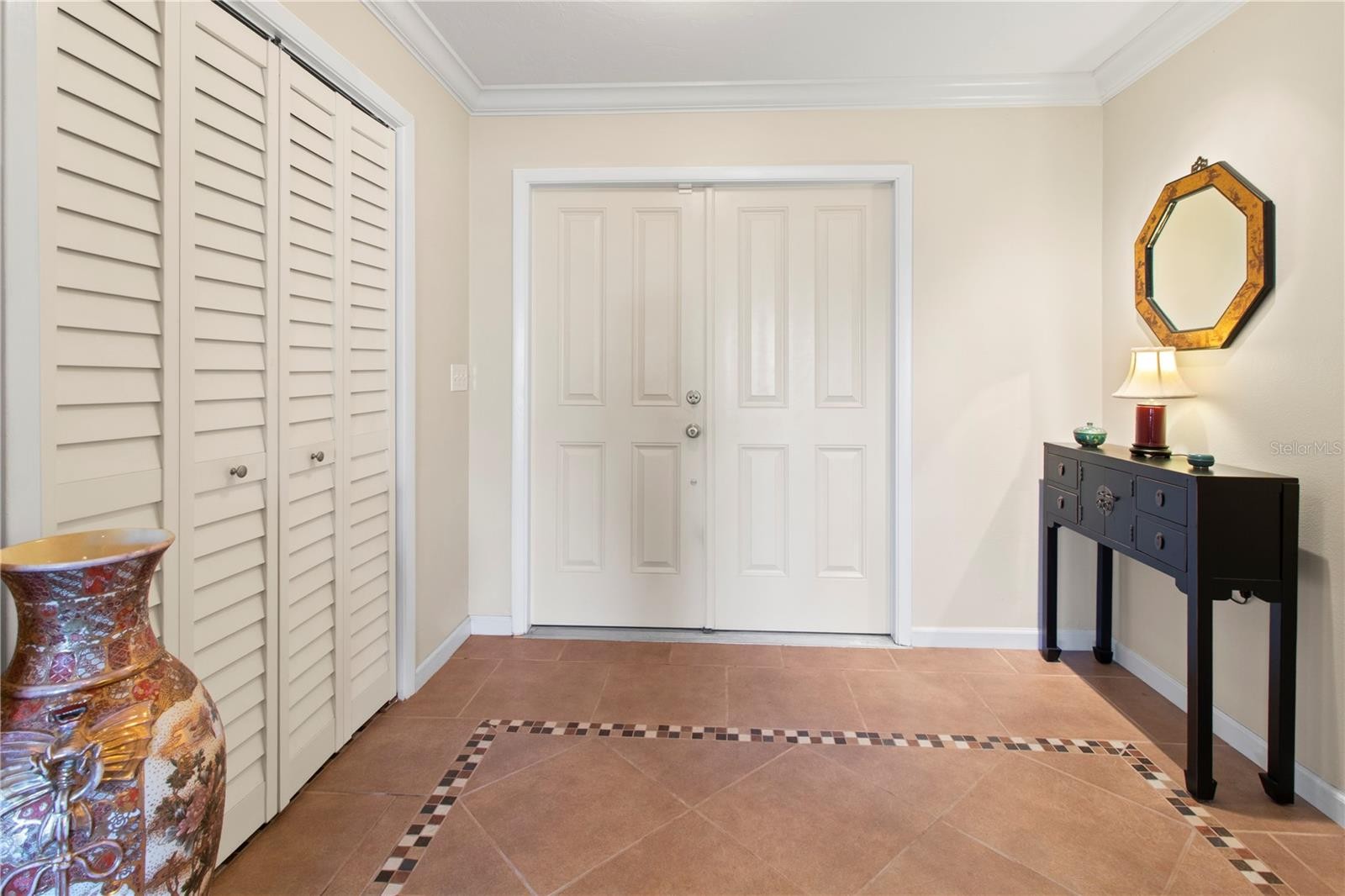 7926 CYPRESS LAKE DR