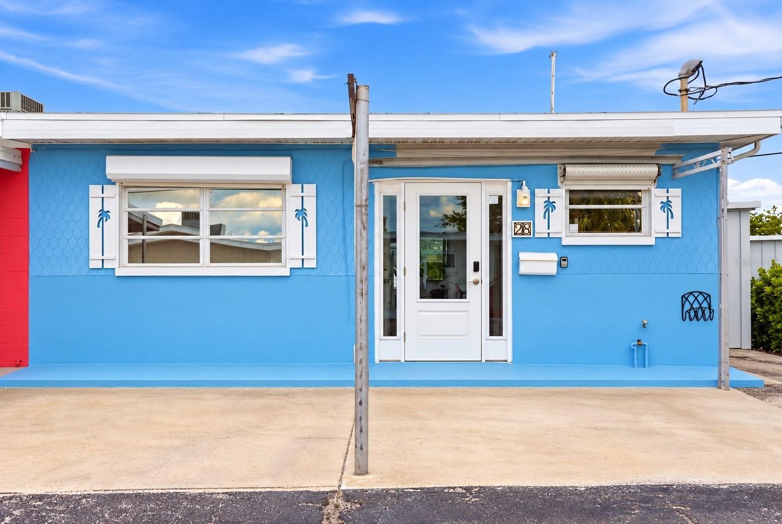 28 SEASIDE CT