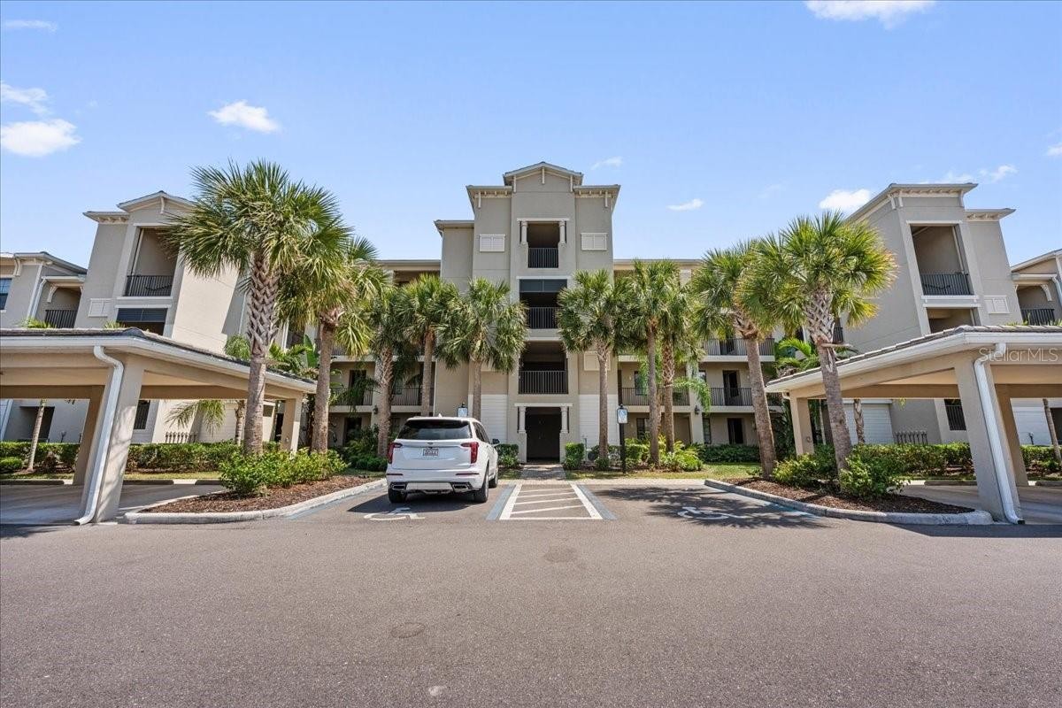 18114 GAWTHROP DR #304