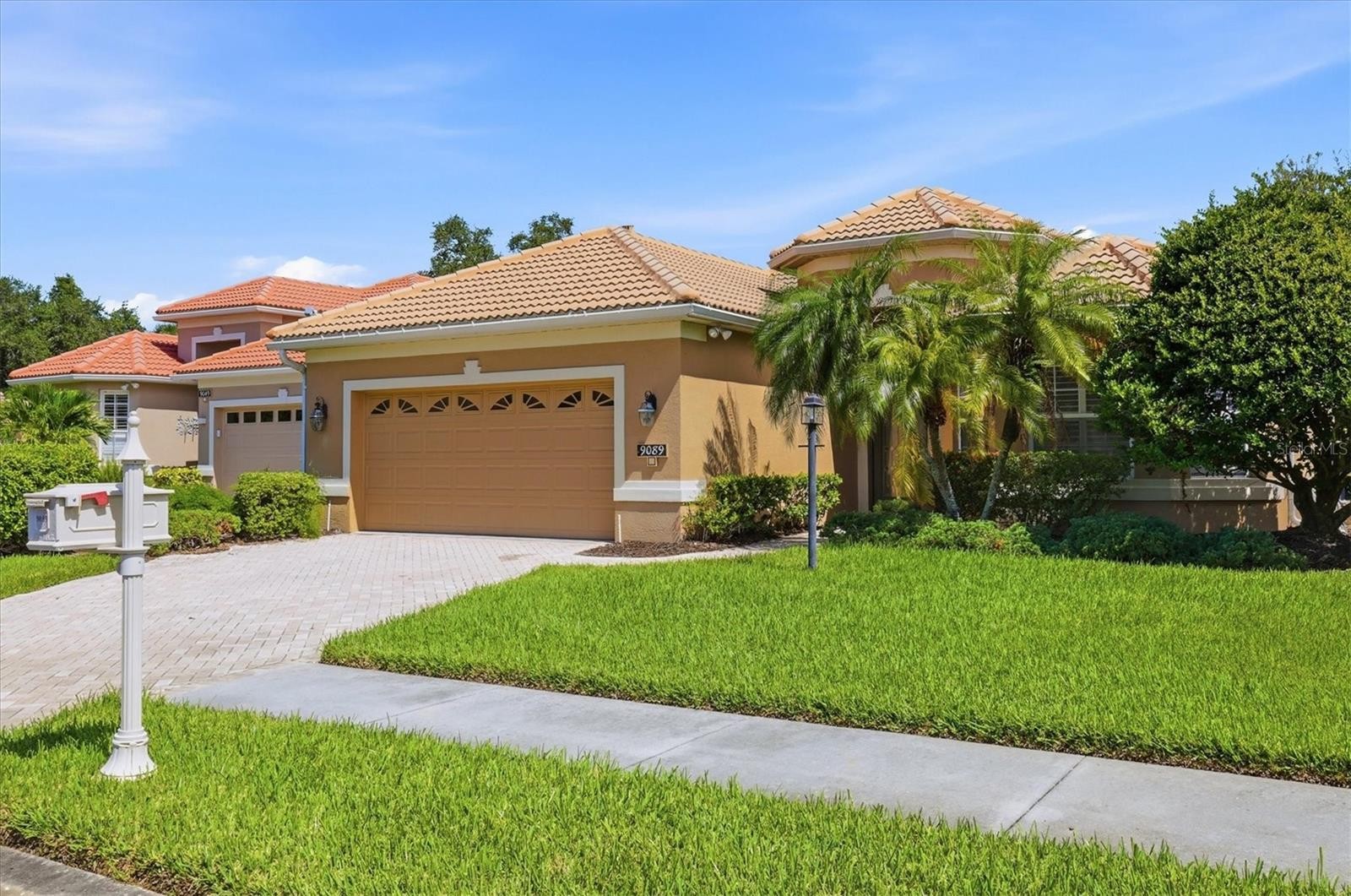 9089 WILLOW BROOK DR