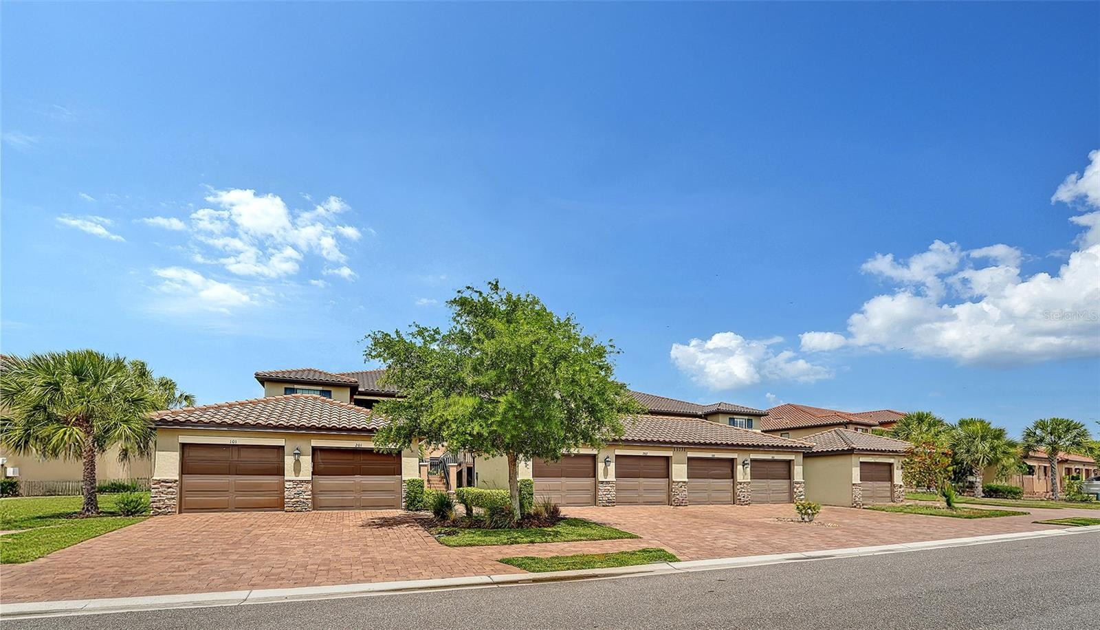 13731 MESSINA LOOP #102