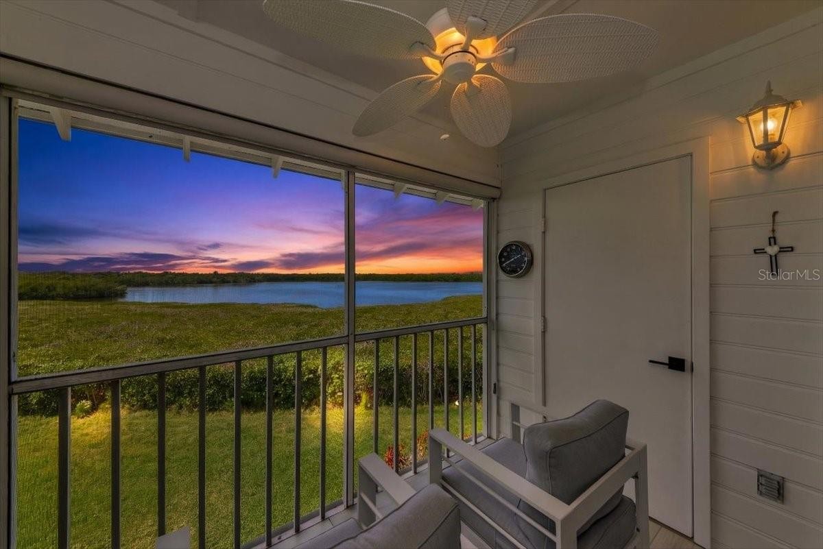 946 SANDPIPER CIR #946