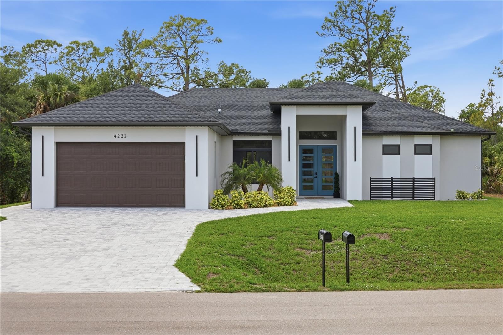 4221 GOLFAIR LN