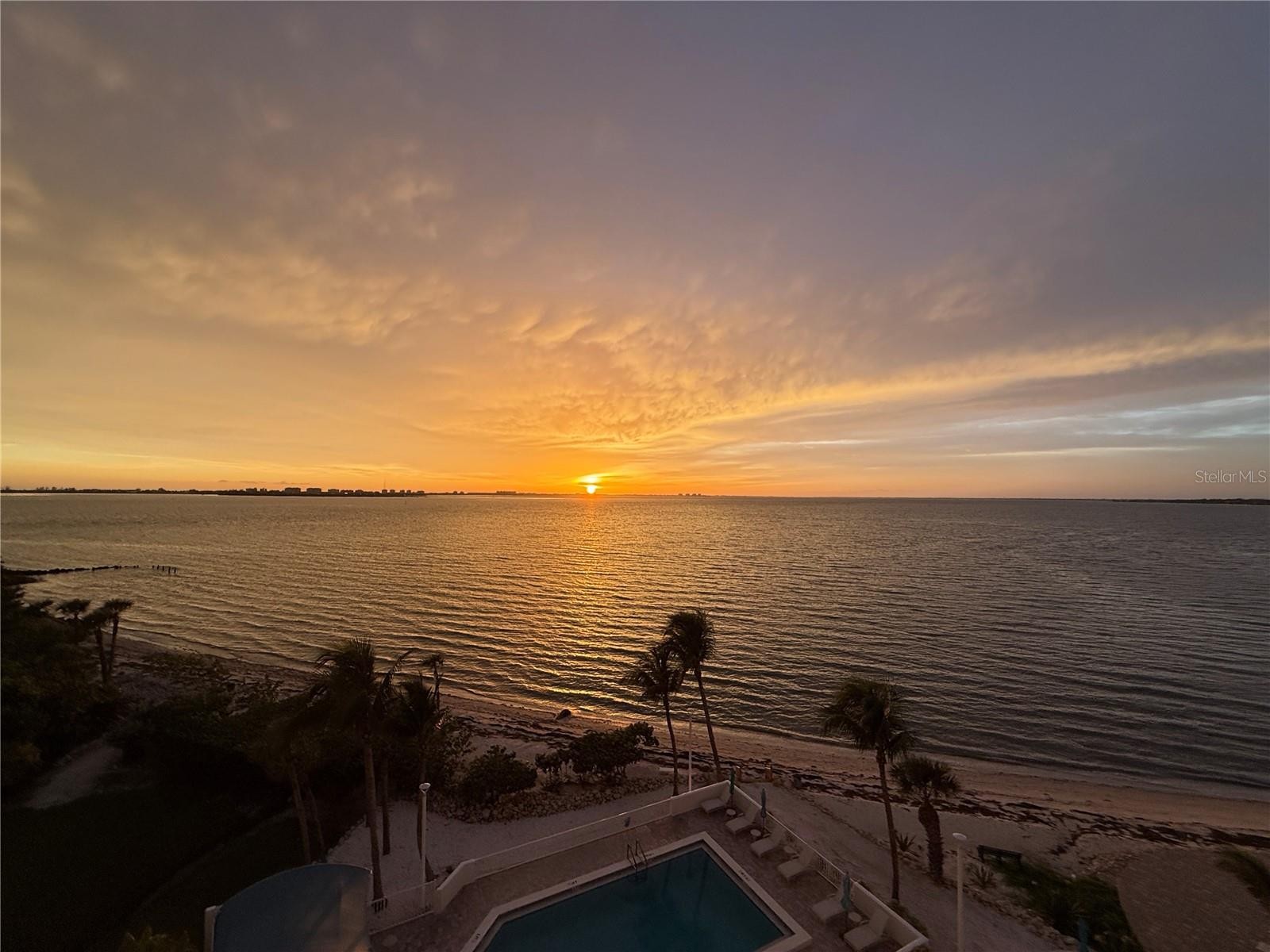 11 SUNSET DR #502