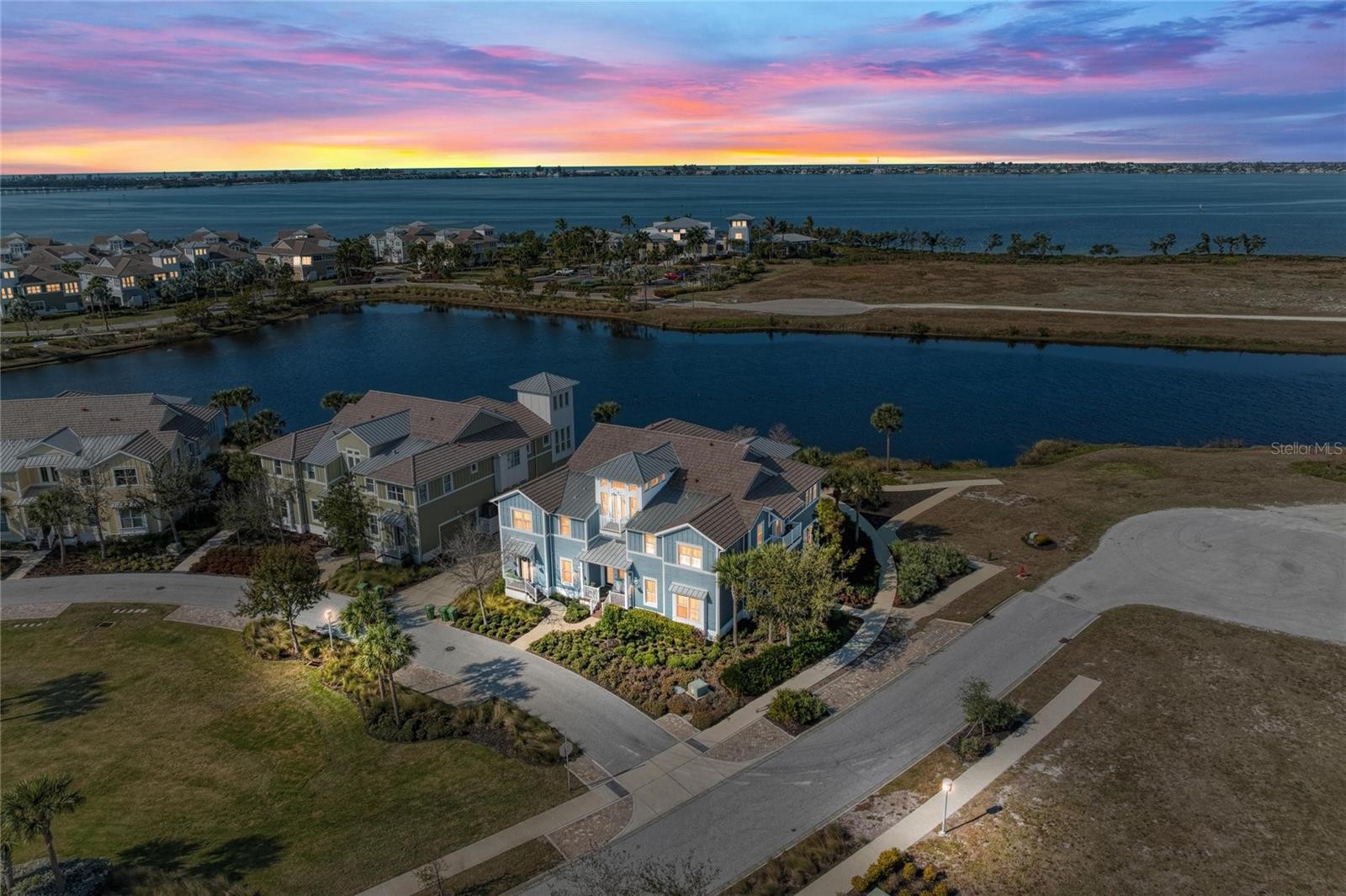 226 SAPPHIRE LAKE DR #101