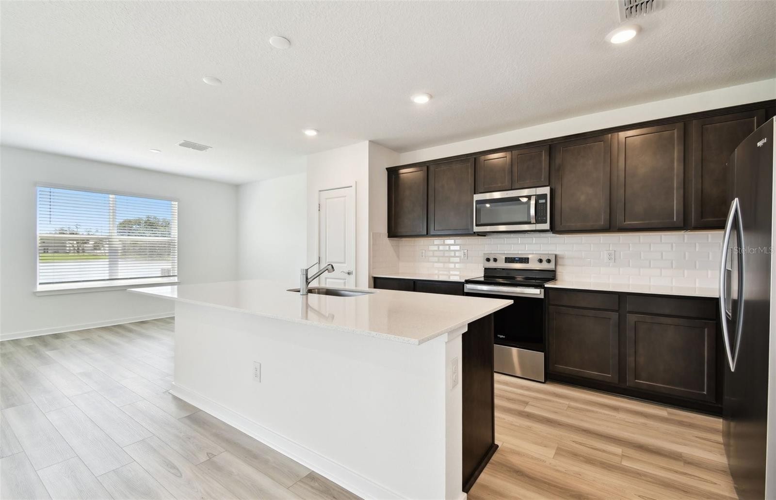 10504 HIDDEN BANKS GLN